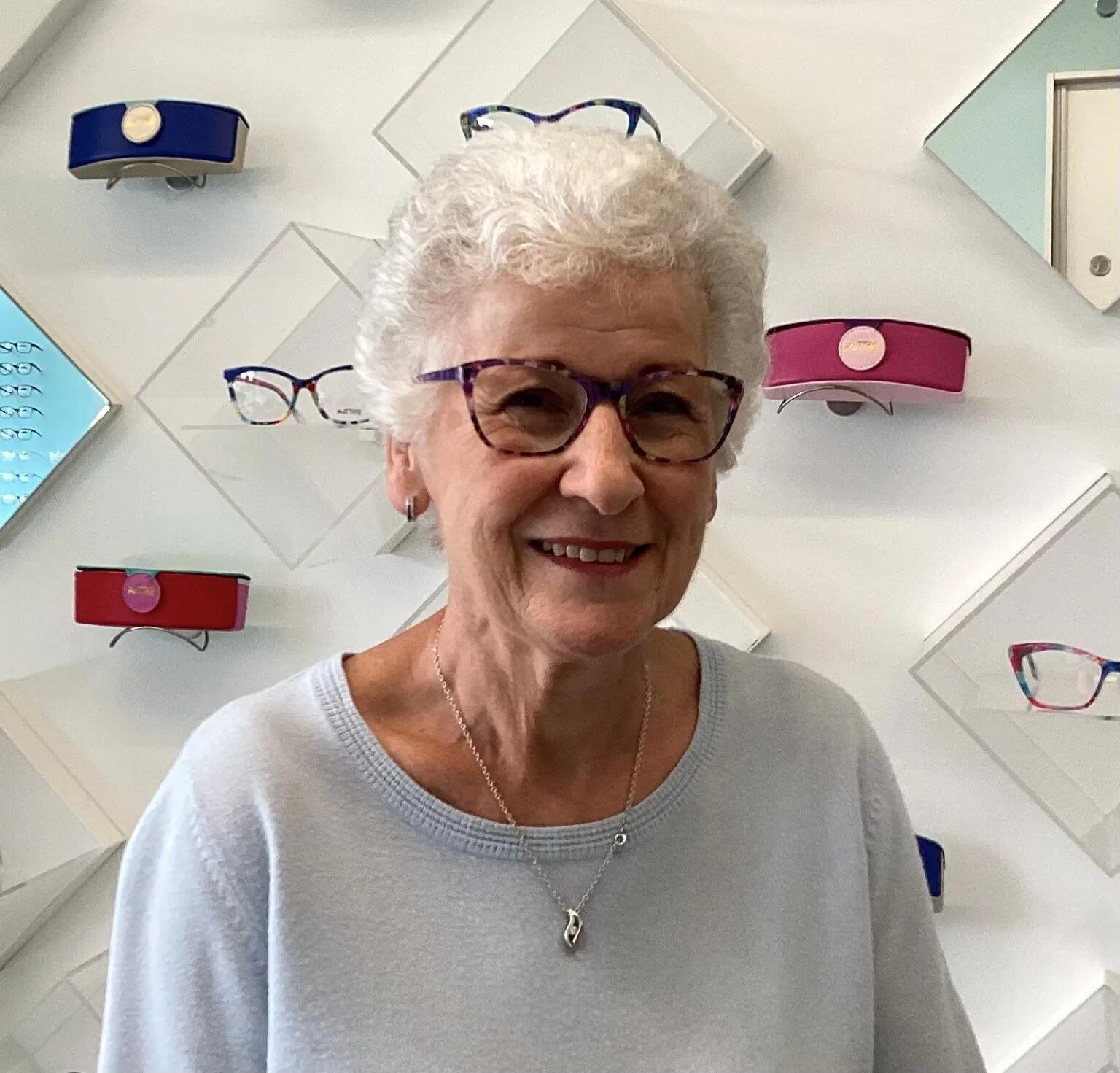 Happy Eyewise patient wearing glasses, photo 23