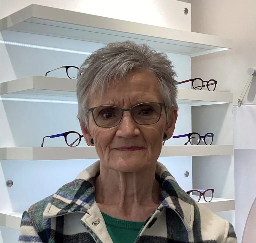 Happy Eyewise patient wearing glasses, photo 27